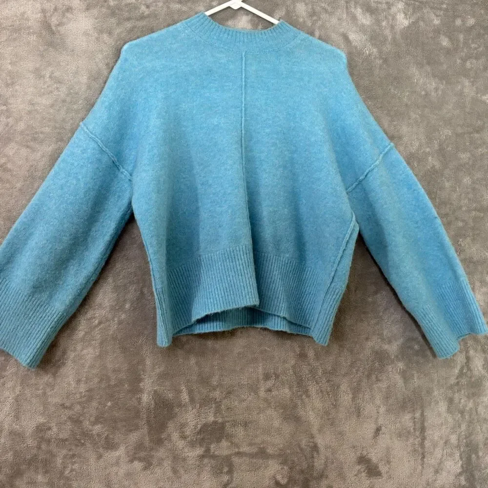 alpaca merino wool Nylon blend sweater size S Ice Blue exposed seams slouchy